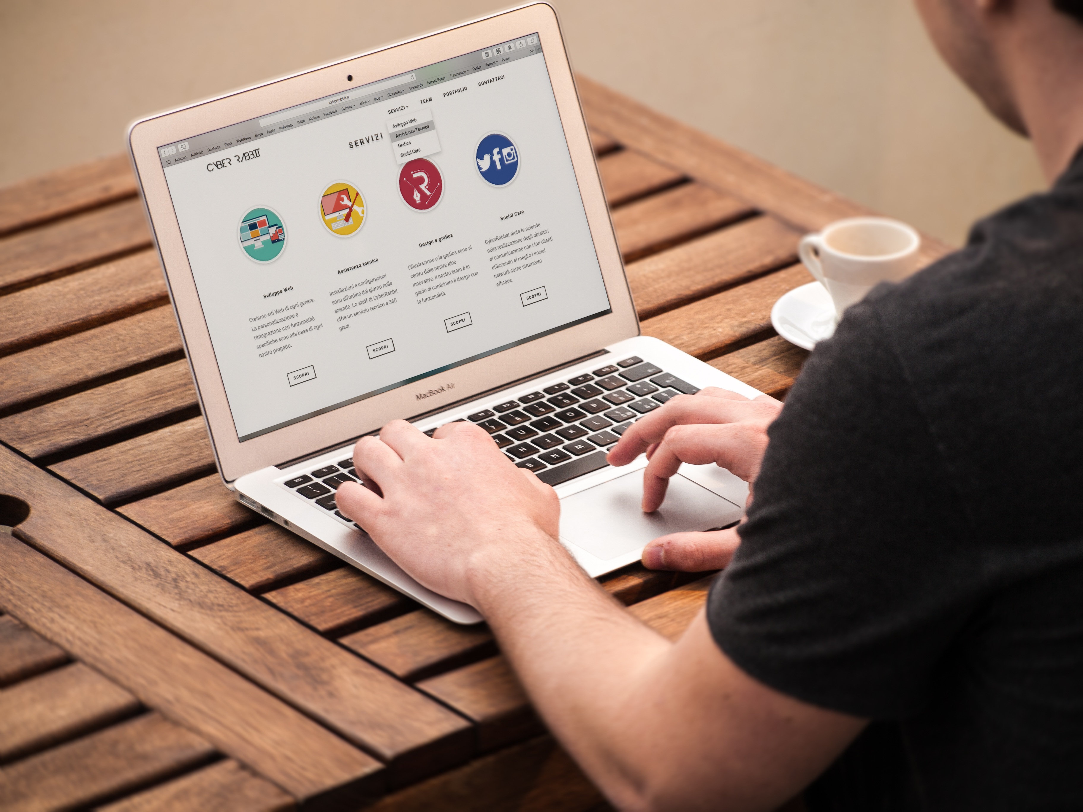 How to Choose the Right Website Theme for Your Project